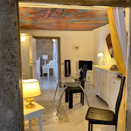 Villa Don Mimi Guarnaschelli La Dependace Taormina