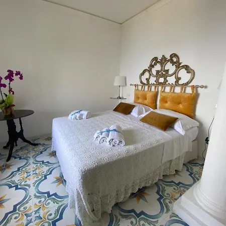 Villa Don Mimi Guarnaschelli La Dependace Taormina